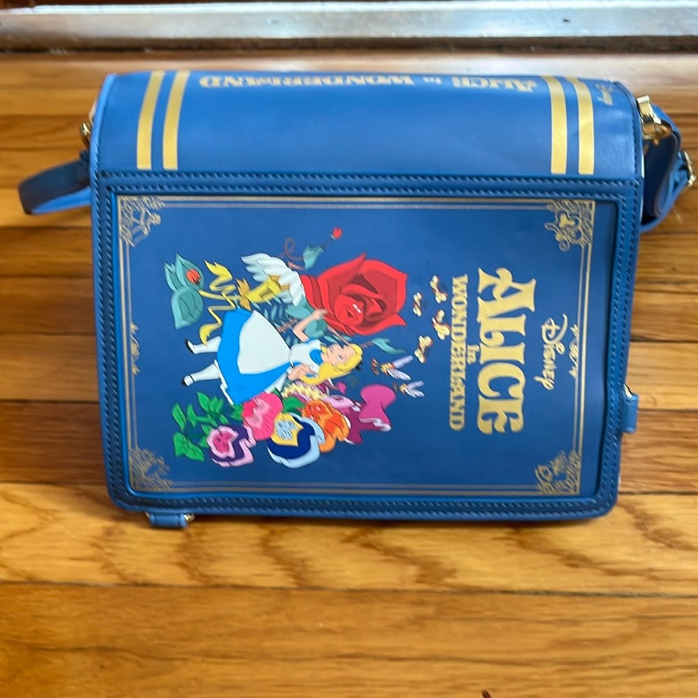 Loungefly CROSSBODY BAG - ALICE IN WONDERLAND